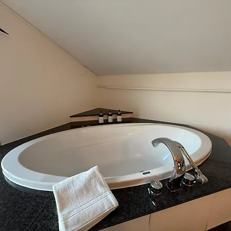 Lavida Star Alpine Hideaway Thun, Sauna, Free Parking Blumenstein