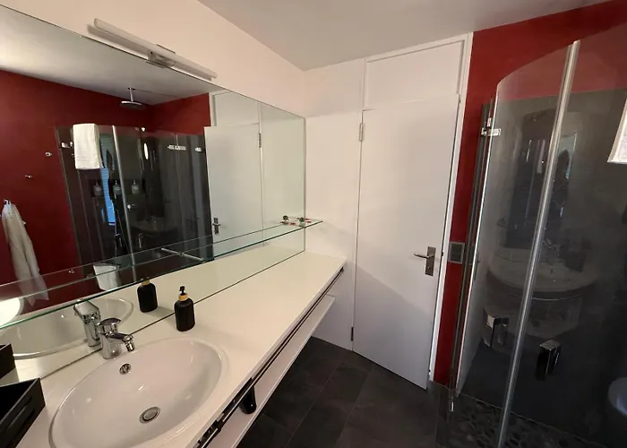 Lavida Star Alpine Hideaway Thun, Sauna, Free Parking *